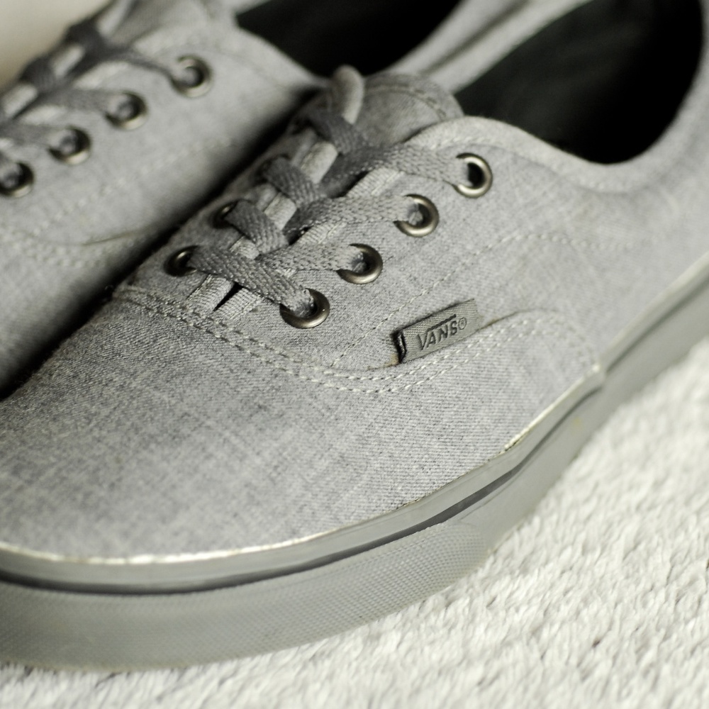 Vans Heather Grey Canvas (Unisex M6/W7.5)